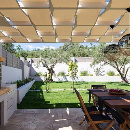 Koin Villa Sunrise, With Heated Pool & Whirlpool Πέραμα Εξωτερικό φωτογραφία