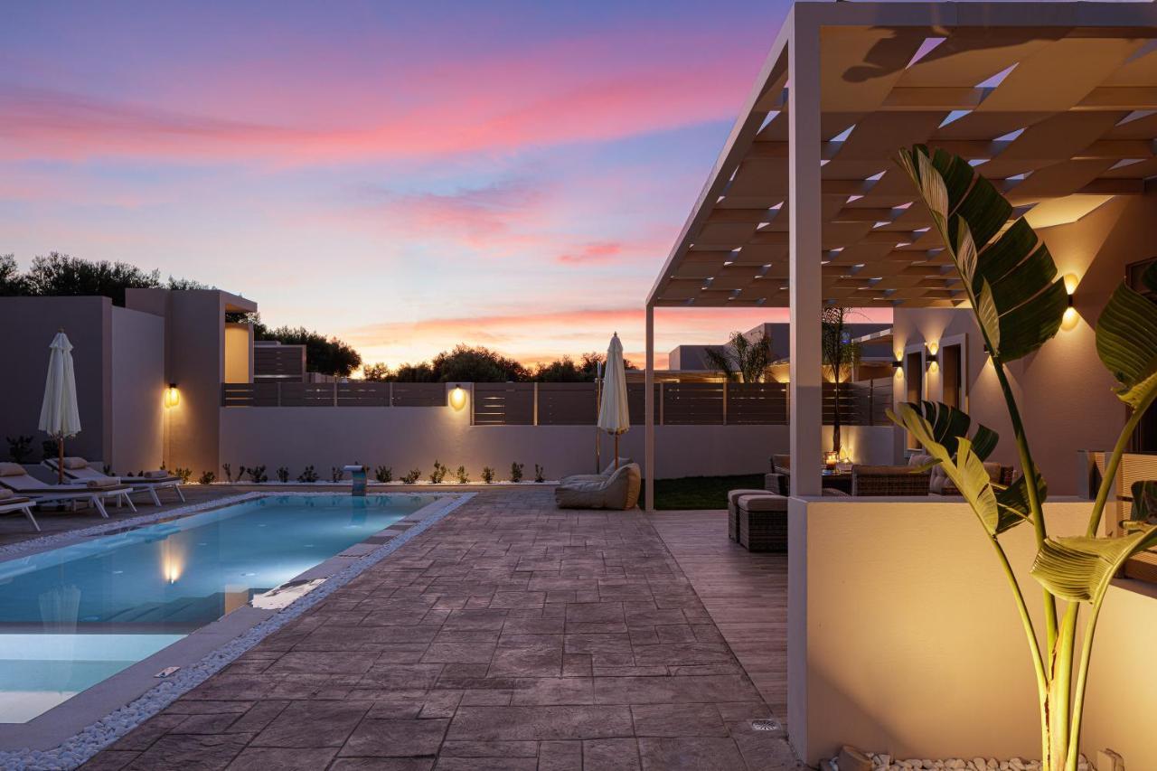 Koin Villa Sunrise, With Heated Pool & Whirlpool Πέραμα Εξωτερικό φωτογραφία